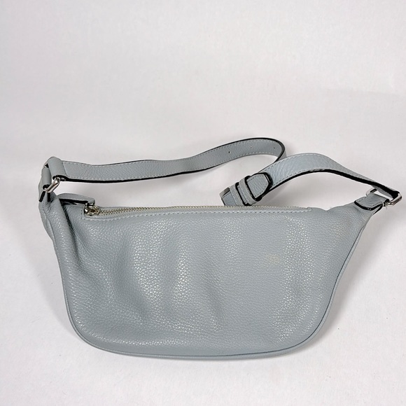 Michael Kors Belt Bag Baby Blue Leather - Picture 2 of 8